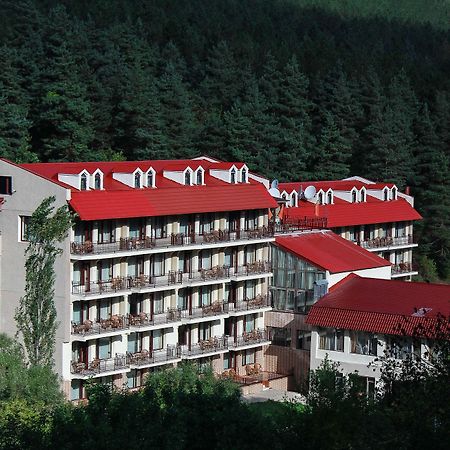 Best Western Plus Paradise Hotel Дилиян Екстериор снимка