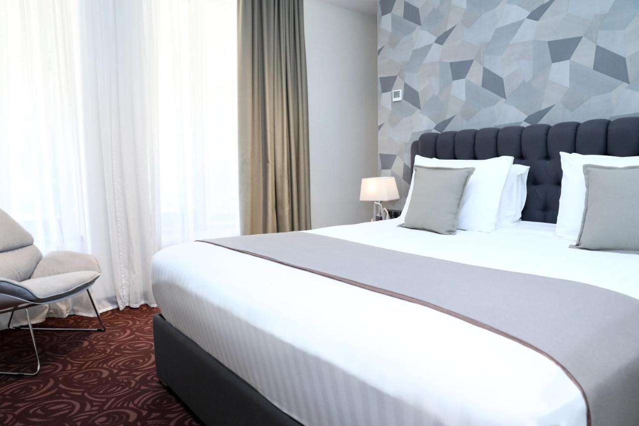 Best Western Plus Paradise Hotel Дилиян Екстериор снимка