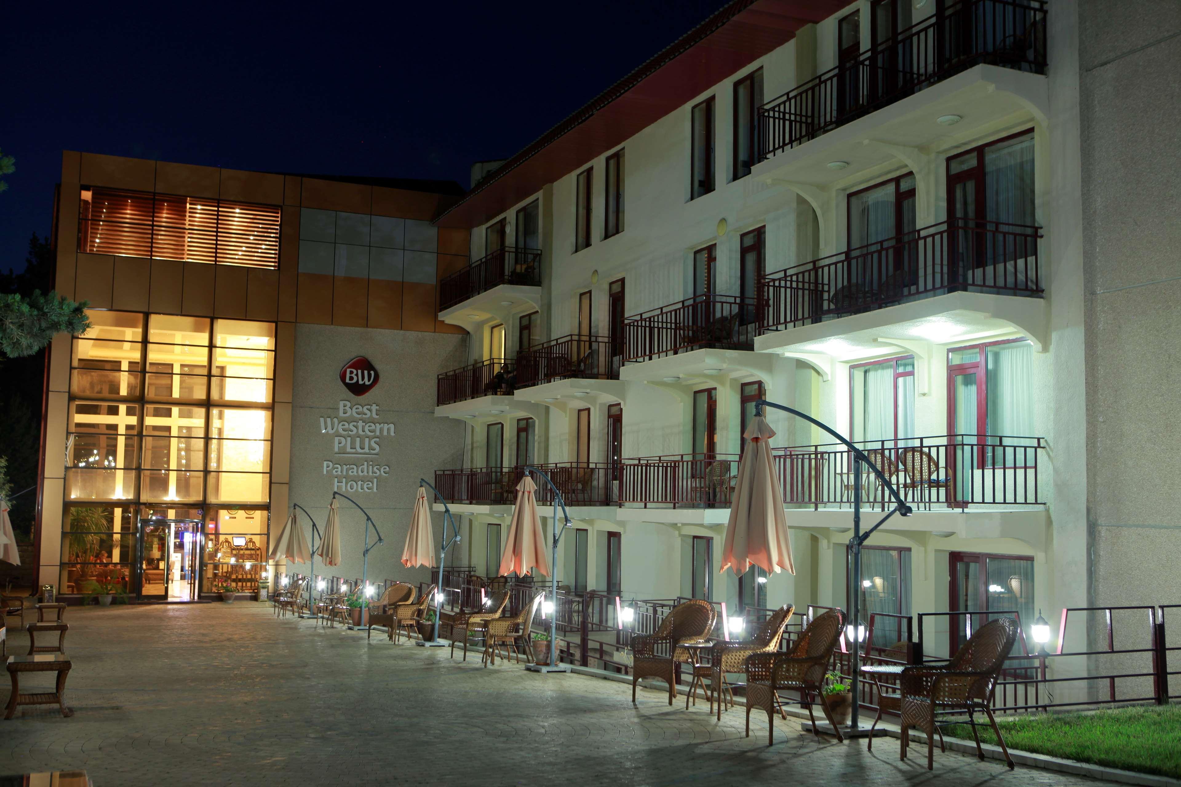 Best Western Plus Paradise Hotel Дилиян Екстериор снимка