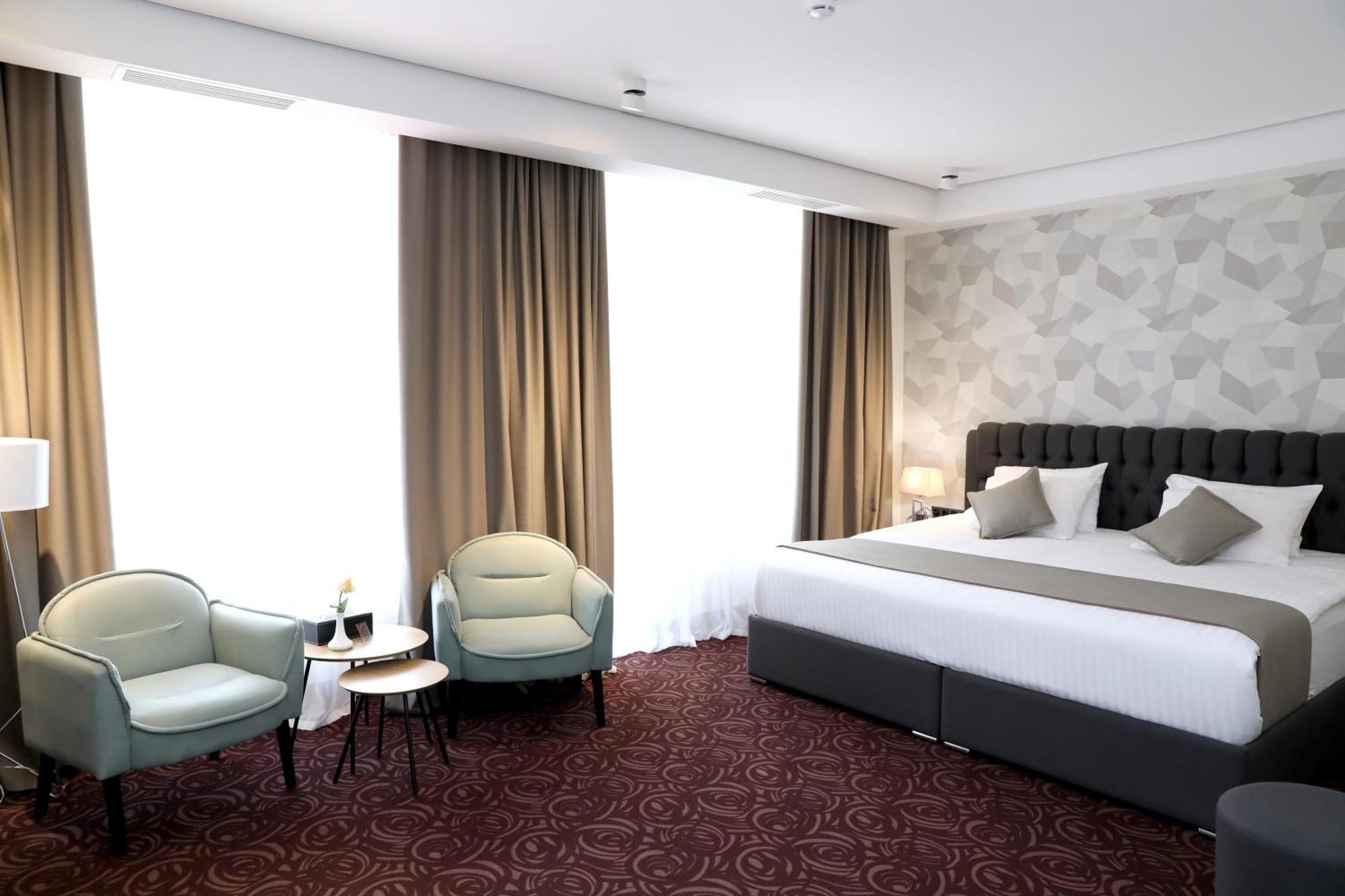 Best Western Plus Paradise Hotel Дилиян Екстериор снимка