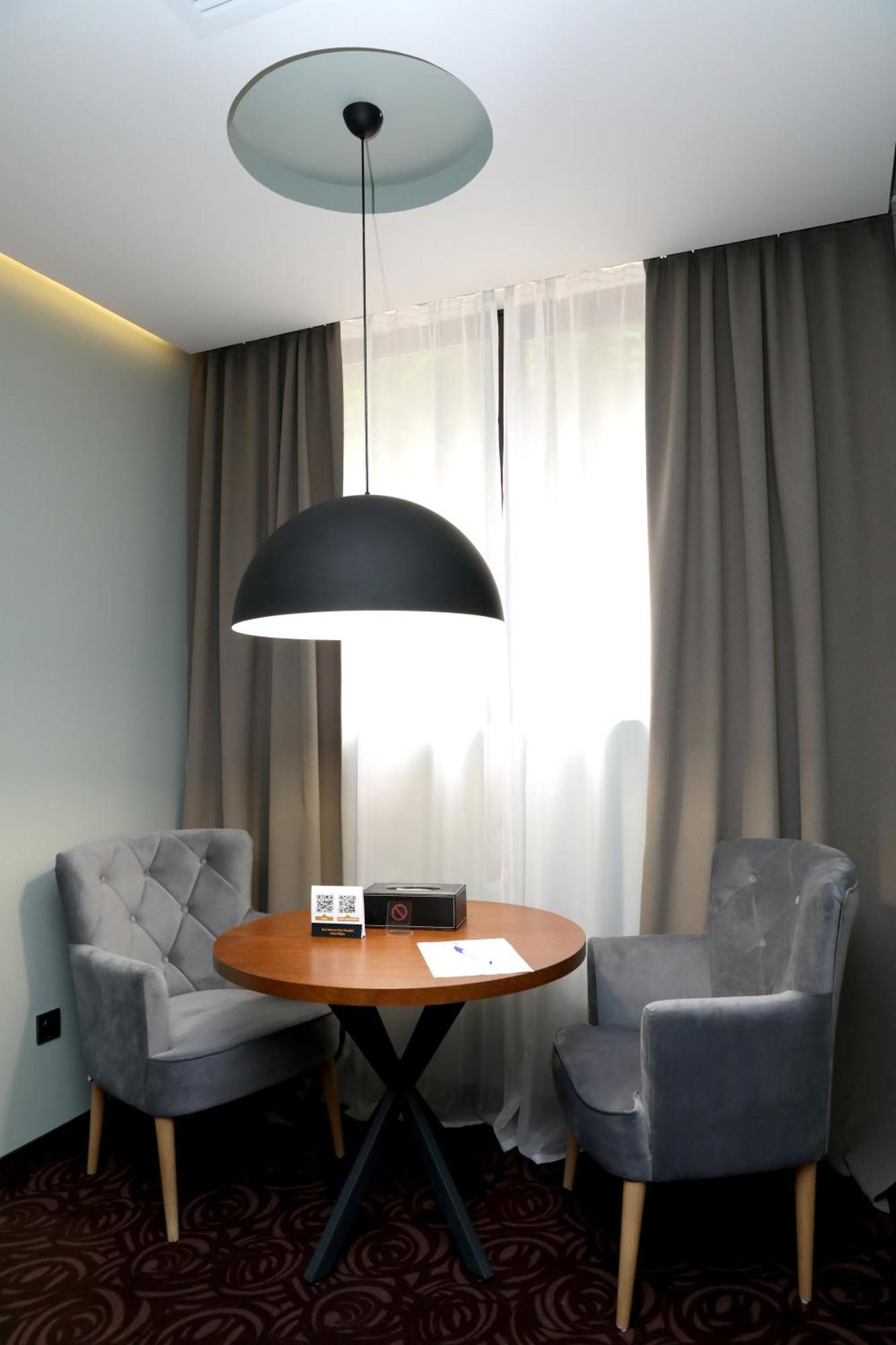 Best Western Plus Paradise Hotel Дилиян Екстериор снимка