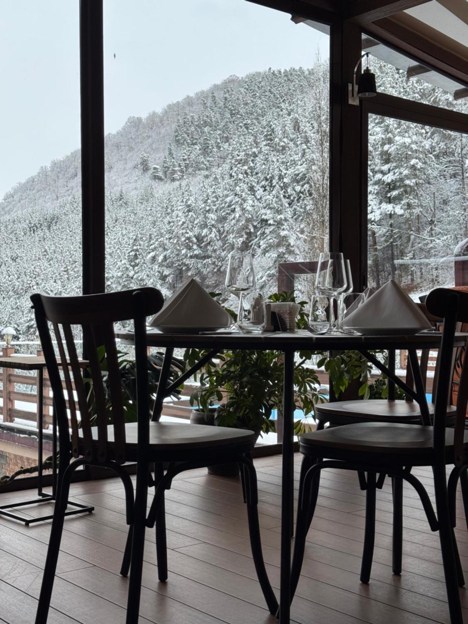 Best Western Plus Paradise Hotel Дилиян Екстериор снимка
